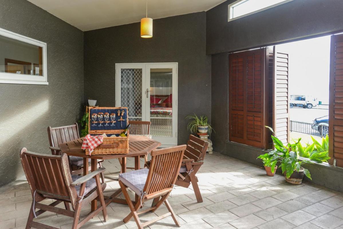 Breakwater Cottage - Napier Holiday Home エクステリア 写真