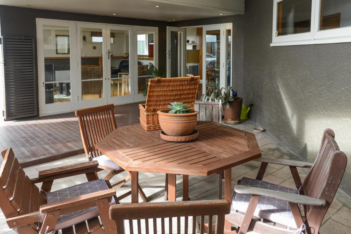 Breakwater Cottage - Napier Holiday Home エクステリア 写真